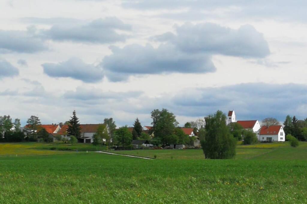 Charmantes Ferienhaeuschen Zwischen Muenchen Und Augsburg Ried  Eksteriør billede